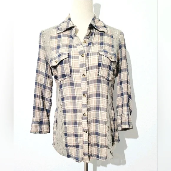 BKE Women Plaid Button Front Shirt Size Medium Lace Back Panels Western Boho Y2K - Picture 2 of 12